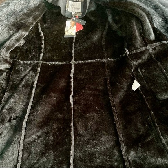 Lady Hathaway ladies coat - Picture 4 of 13